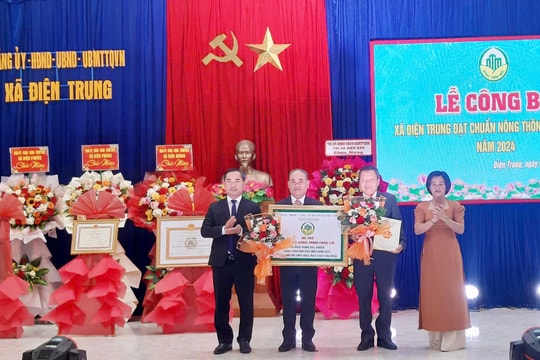 Điện Trung công bố đạt chuẩn xã nông thôn mới kiểu mẫu năm 2024