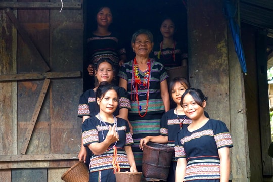 Sắc màu thổ cẩm