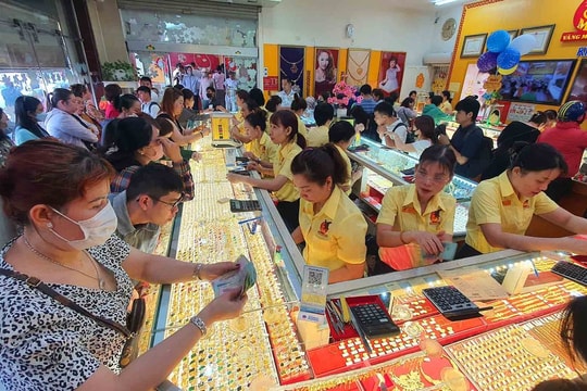 Giá vàng hôm nay 8/4/2025: Giá vàng trong nước và thế giới tiếp tục giảm mạnh đến giữa tuần