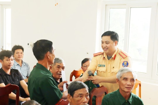 Cảnh sát giao thông Công an Quảng Nam tuyên truyền, lan tỏa văn hóa giao thông