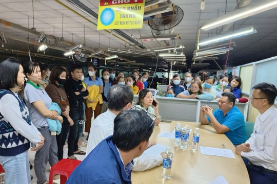 Ngành chức năng Quảng Nam đối thoại và tìm giải pháp hỗ trợ lao động tại Công ty TNHH may Minh Hoàng 2