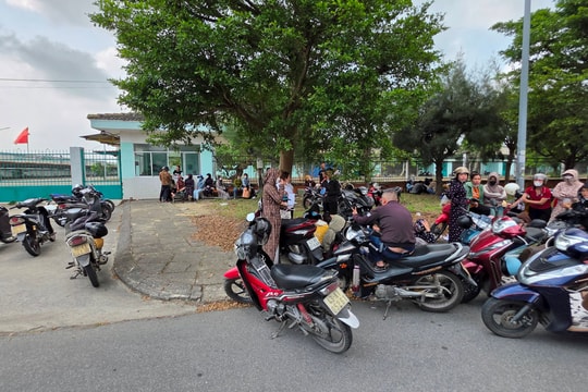 Người lao động gửi đơn khởi kiện Công ty TNHH may Minh Hoàng 2