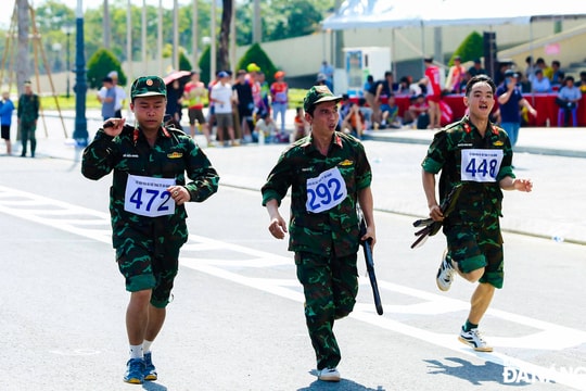 Ấn tượng giải Việt dã - chạy Vũ trang truyền thống Báo Đà Nẵng lần thứ 28