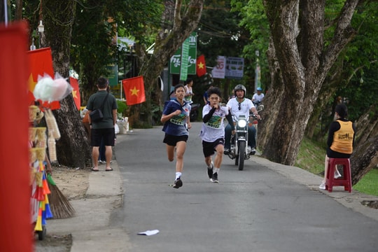 Sôi nổi Ngày chạy Olympic vì sức khỏe toàn dân tỉnh Quảng Nam và Giải chạy Marathon “Khám phá Hương Trà”