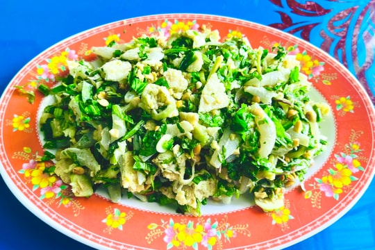 Gỏi cá cơm sông Trường Giang