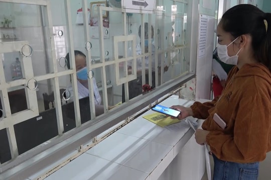 BHXH liên huyện Hội An - Điện Bàn hướng dẫn về thay thế thẻ bảo hiểm y tế giấy