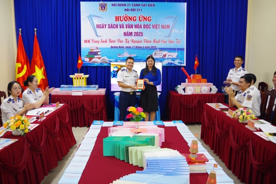 Lan tỏa Ngày sách và văn hóa đọc Việt Nam tại Hải đoàn 21