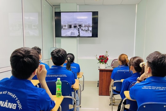 Mỗi tháng một thước phim lịch sử