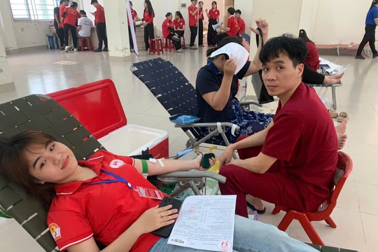 Phân hiệu Học viện Hành chính và Quản trị công tại Quảng Nam vận động 133 đơn vị máu