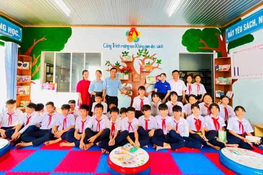 Quế Sơn: Bàn giao “Không gian đọc sách” tại trường học