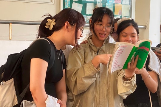 Trường Đại học Ngoại ngữ Đà Nẵng khai mạc Tuần lễ sách năm 2025