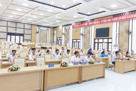 Nam Giang thống nhất chủ trương thành lập 6 xã