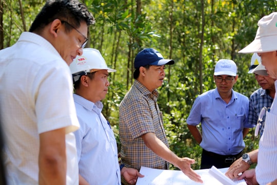 Bí thư Tỉnh ủy Lương Nguyễn Minh Triết kiểm tra tiến độ dự án trọng điểm tại huyện Núi Thành