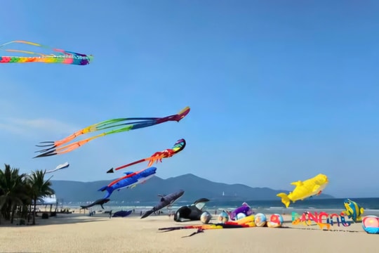 Đà Nẵng khai trương mùa du lịch biển 2025