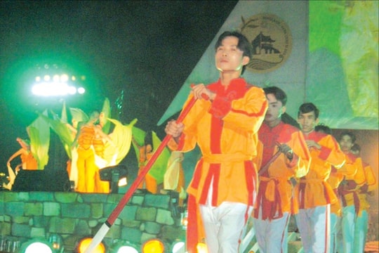 "Gửi" âm nhạc dân gian vào lễ hội…