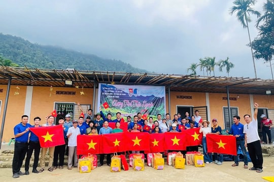 Tuổi trẻ Núi Thành tổ chức hoạt động thiện nguyện tại nóc Tak Pổ