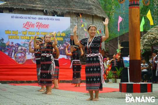 'Vũ điệu dâng trời' giữa bản làng Cơ tu