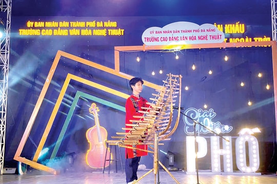 "Thanh" như giọt đàn bầu…