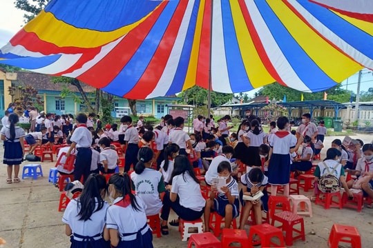 Núi Thành khen thưởng cuộc thi đại sứ văn hóa đọc năm 2025