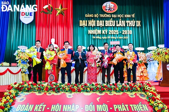 Nhiệm kỳ 2020-2025, Đảng bộ Trường Đại học Kinh tế kết nạp 166 đảng viên