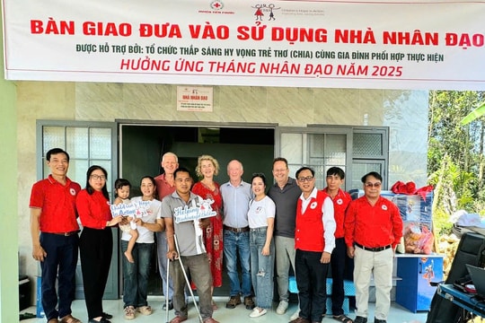 Bàn giao "Nhà nhân đạo" cho gia đình ông Đoàn Thanh Lương