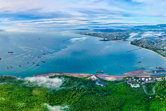 Đà Nẵng lập 2 tổ công tác nghiên cứu ý tưởng lấn vịnh Đà Nẵng và tuyến đường sắt đô thị Đà Nẵng - Quảng Nam