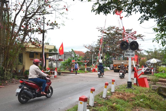 Dự án cải tạo, nâng cấp quốc lộ 14E: Ứng vốn giải phóng mặt bằng ngoài vạch khu vực đường sắt