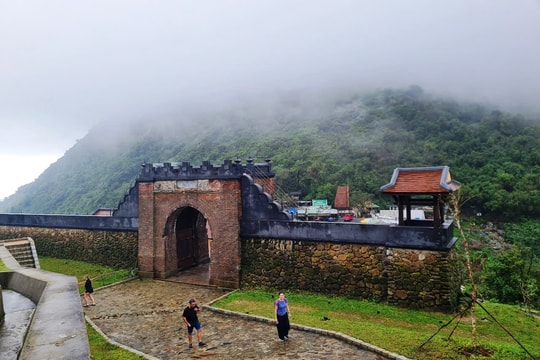 Rong ruổi xứ Quảng một ngày với hè