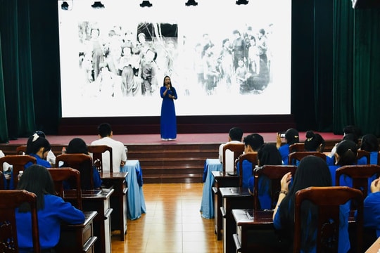 Hải đội 211 Cảnh sát biển sinh hoạt kỷ niệm 135 năm Ngày sinh Chủ tịch Hồ Chí Minh