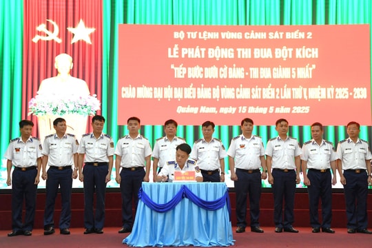 Vùng Cảnh sát biển 2 phát động thi đua đột kích "Tiếp bước dưới cờ Đảng - Thi đua giành 5 nhất"
