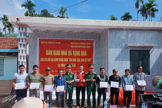 Ban Chỉ huy Quân sự huyện Bắc Trà My bàn giao 14 nhà nhân ái