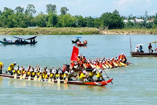 [TƯỜNG THUẬT] - Giải đua thuyền truyền thống PT-TH Quảng Nam lần thứ 28 năm 2025