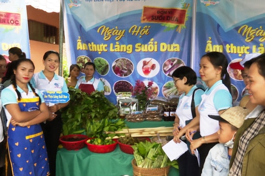 Phụ nữ làng Suối Dưa nỗ lực thoát nghèo