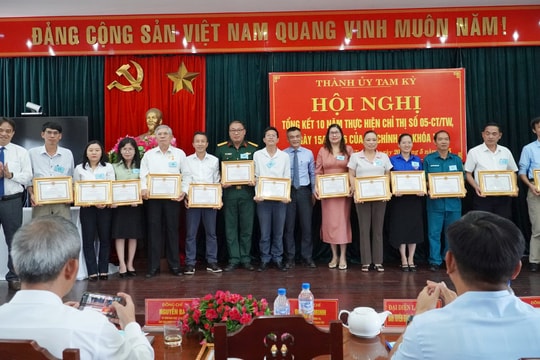 “Học để làm theo Bác” ở Tam Kỳ