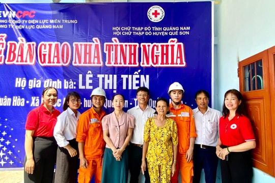 Ngành điện lực hỗ trợ xây nhà tình nghĩa tại Quế Sơn