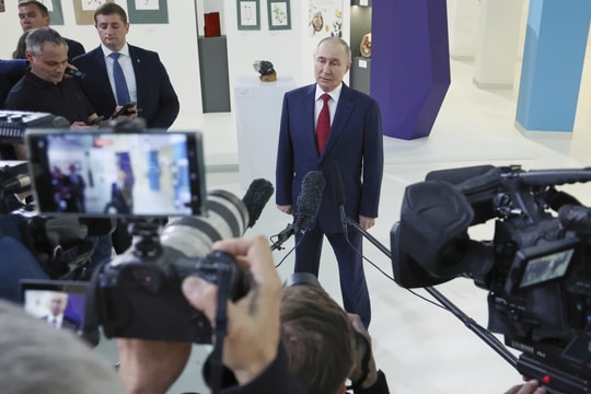 Thấy gì từ điện đàm  giữa ông Putin và ông Trump?