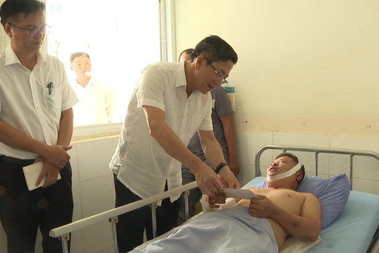 Lãnh đạo tỉnh Quảng Nam thăm hỏi công nhân bị thương trong vụ nổ tại nhà máy nam châm SGI VINA