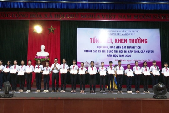Tiên Phước khen thưởng học sinh và giáo viên đạt giải cấp tỉnh, huyện