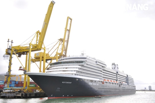 Khai thác tiềm năng du lịch  và dịch vụ biển