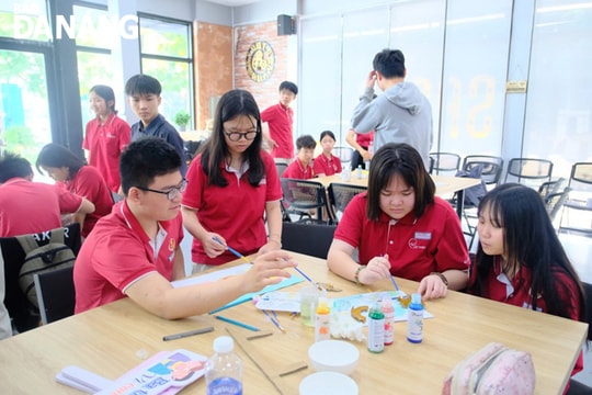 Sinh viên Đại học Đà Nẵng nhận "vốn mồi" khởi nghiệp