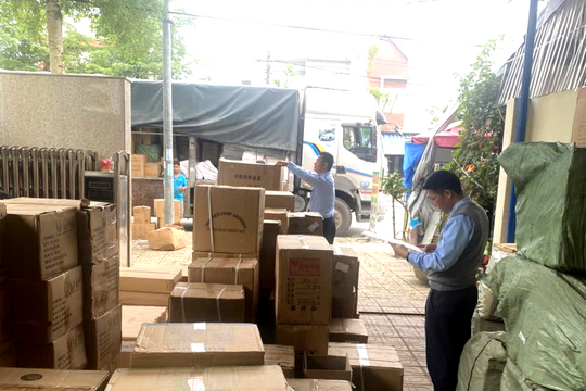 Chủ tịch UBND tỉnh Lê Văn Dũng làm Tổ trưởng Tổ công tác về cao điểm đấu tranh, ngăn chặn gian lận thương mại