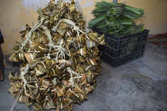 Giữ nghề bánh ú tro ở Hội An