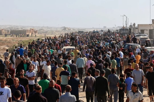 Phân phối viện trợ hỗn loạn ở Gaza