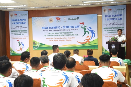 Quảng Nam tập huấn nghiệp vụ dạy bơi và kỹ năng phòng, chống đuối nước cho gần 100 học viên