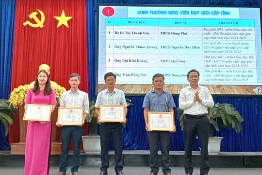 Quế Sơn khen thưởng học sinh và giáo viên đạt giải cấp tỉnh