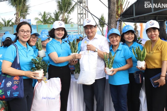 Ra quân hưởng ứng Tháng hành động vì môi trường, Tuần lễ biển và hải đảo Việt Nam