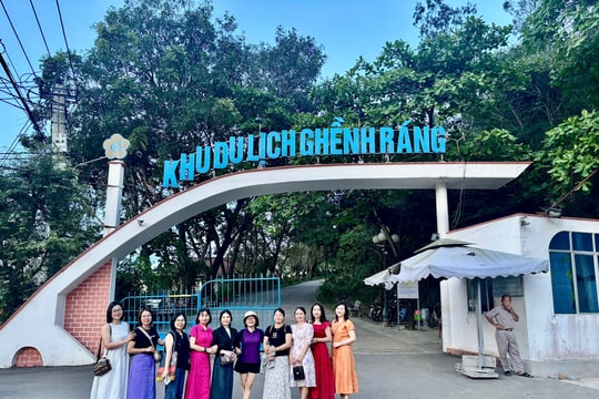 “Mình phải sống như mùa hè năm ấy”