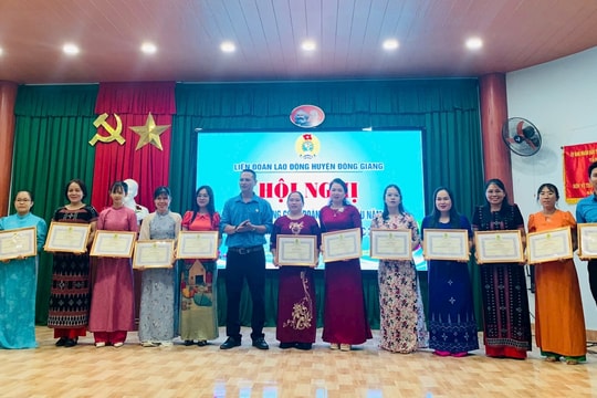 Đông Giang khen thưởng 34 tập thể, cá nhân có thành tích trong hoạt động công đoàn