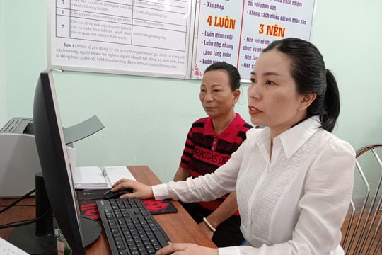 Nữ cán bộ giàu sáng kiến, tận tâm phục vụ nhân dân