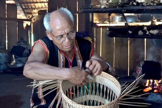 Người Ve gìn giữ bản sắc văn hóa
